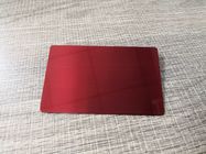 Cartão de banco escovado vermelho 0.8mm liso lustroso Chip For Supermarket pequeno do metal