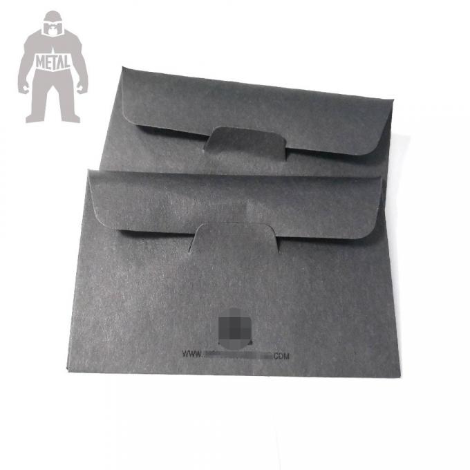 A cor preta rígida do titular do cartão 90x60mm do envelope do Natal imprimiu o papel 120gsm
