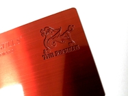 Cartão de crédito escovado vermelho de aço com a assinatura da listra magnética de Hico