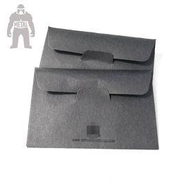 A cor preta rígida do titular do cartão 90x60mm do envelope do Natal imprimiu o papel 120gsm