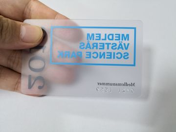 Matt feito-à-medida cartões transparentes do PVC com grava o número do ouro/prata