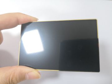 Cartão de banco preto matte liso do metal do costume 0.8mm com furo da microplaqueta do contato