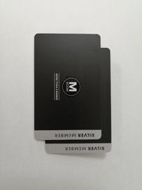 Cartões metálicos de prata do PVC com logotipo personalizado UV lustroso