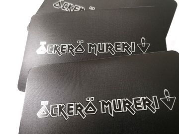 Placa de metal que grava cartões de aço inoxidável com superfície do resíduo metálico