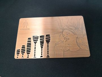 Logotipo cortado cartão de sócio escovado do metal do costume CR80 cobre clássico com texto gravura a água-forte