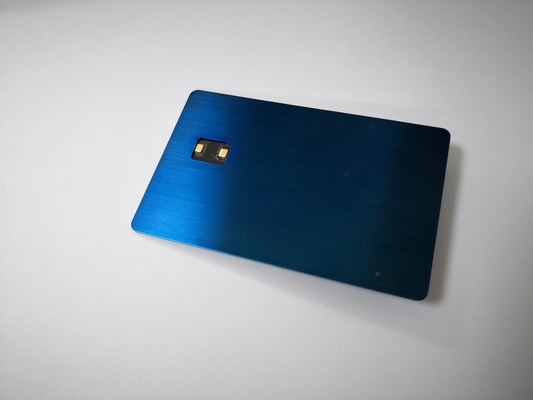 O metal de NFC do contato pagou antecipadamente o azul esperto do cartão da carteira do RFID escovado
